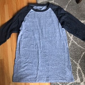 Zine black/gray raglan baseball tee